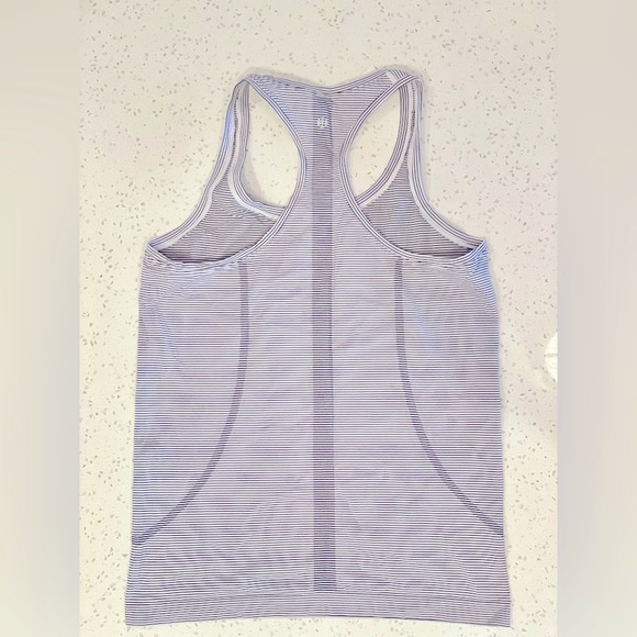 Lululemon Athletic Tank - Picture 4 of 7